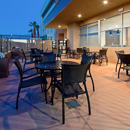 Holiday Inn Express & Suites Palm Desert - Millennium By Ihg Exterior foto