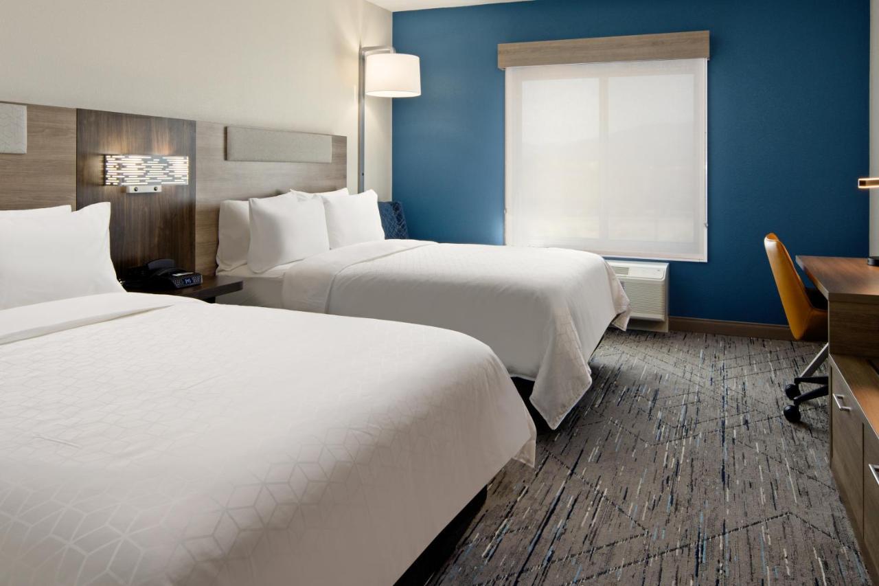 Holiday Inn Express & Suites Palm Desert - Millennium By Ihg Exterior foto