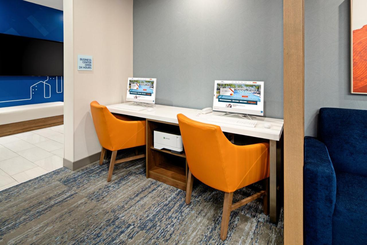 Holiday Inn Express & Suites Palm Desert - Millennium By Ihg Exterior foto